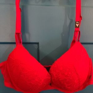 Victoria's Secret 38 B Sexy pushup red lace bra
